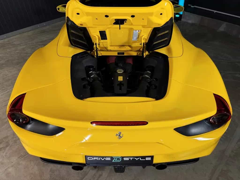 Ferrari 488 Spider + Giallo Modena + Scuderia Shields 07/2016-photo-9