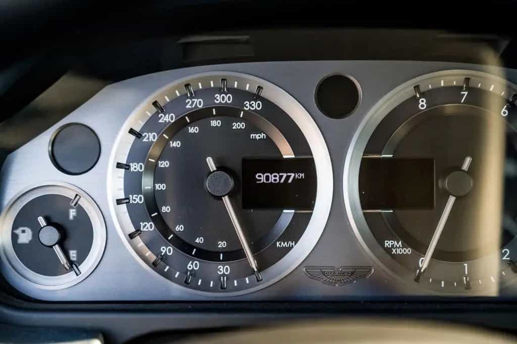 Aston Martin Virage Coupe 6.0 touchtronic 06/2011-photo-13