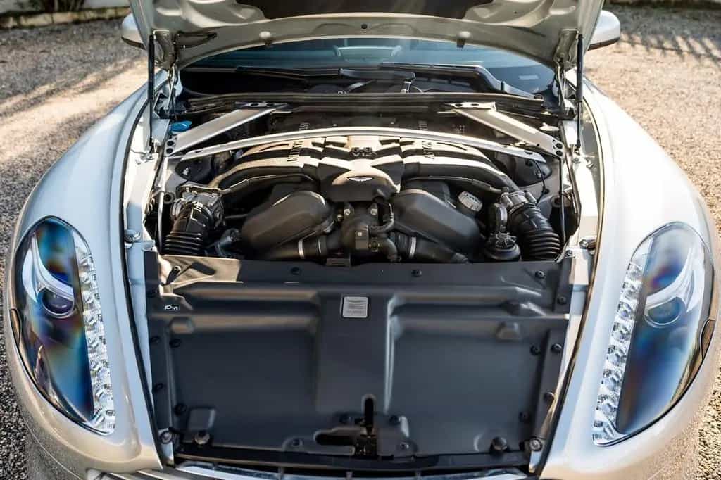 Aston Martin Virage Coupe 6.0 touchtronic 06/2011-photo-14
