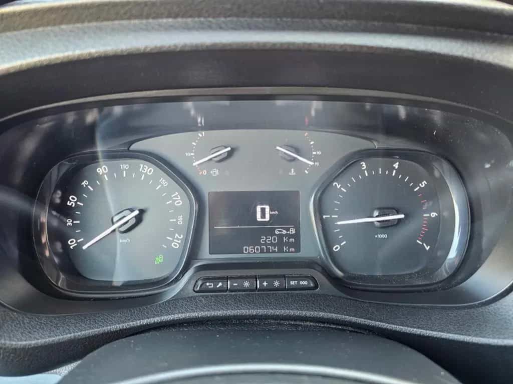 Opel Vivaro 2.0 CDTI ANDROID TEMPOMAT NAVI 1. HAND 11/2020-photo-19