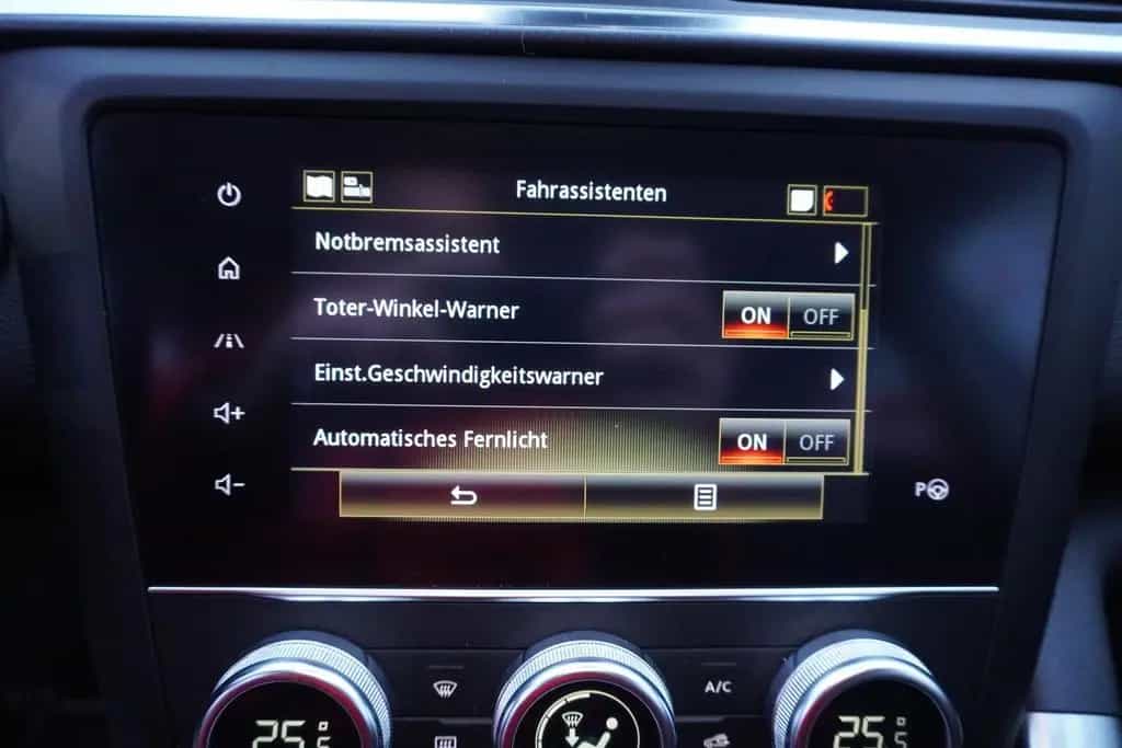 Renault Kadjar 1.3 TCE Bose Edition LED Navi PDC DAB AHK 05/2019-photo-18