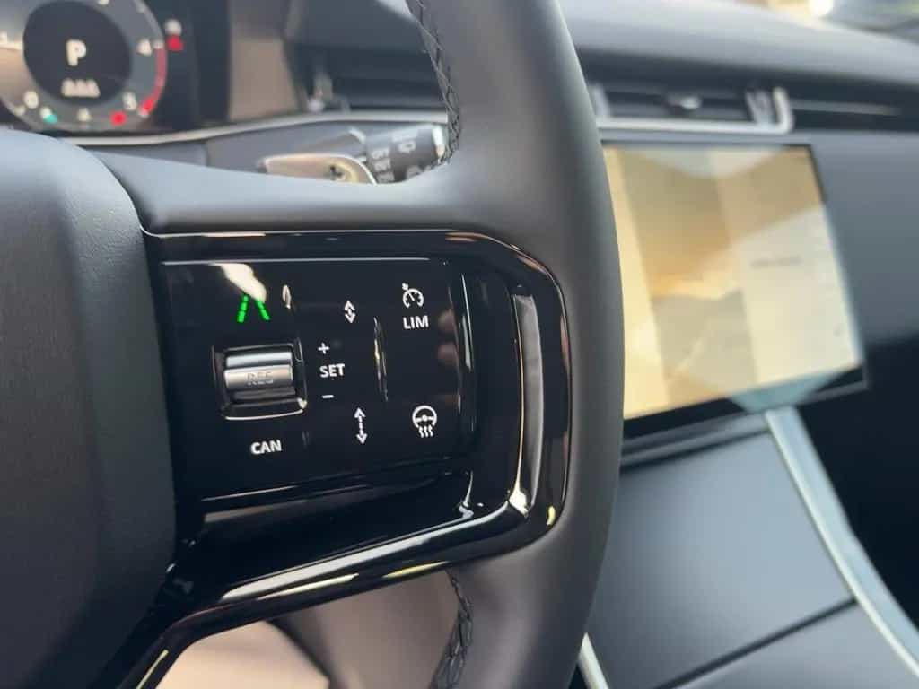 Land Rover Range Rover Rover Evoque D200 Dynamic SE Pano 20Z 11/2025-photo-15