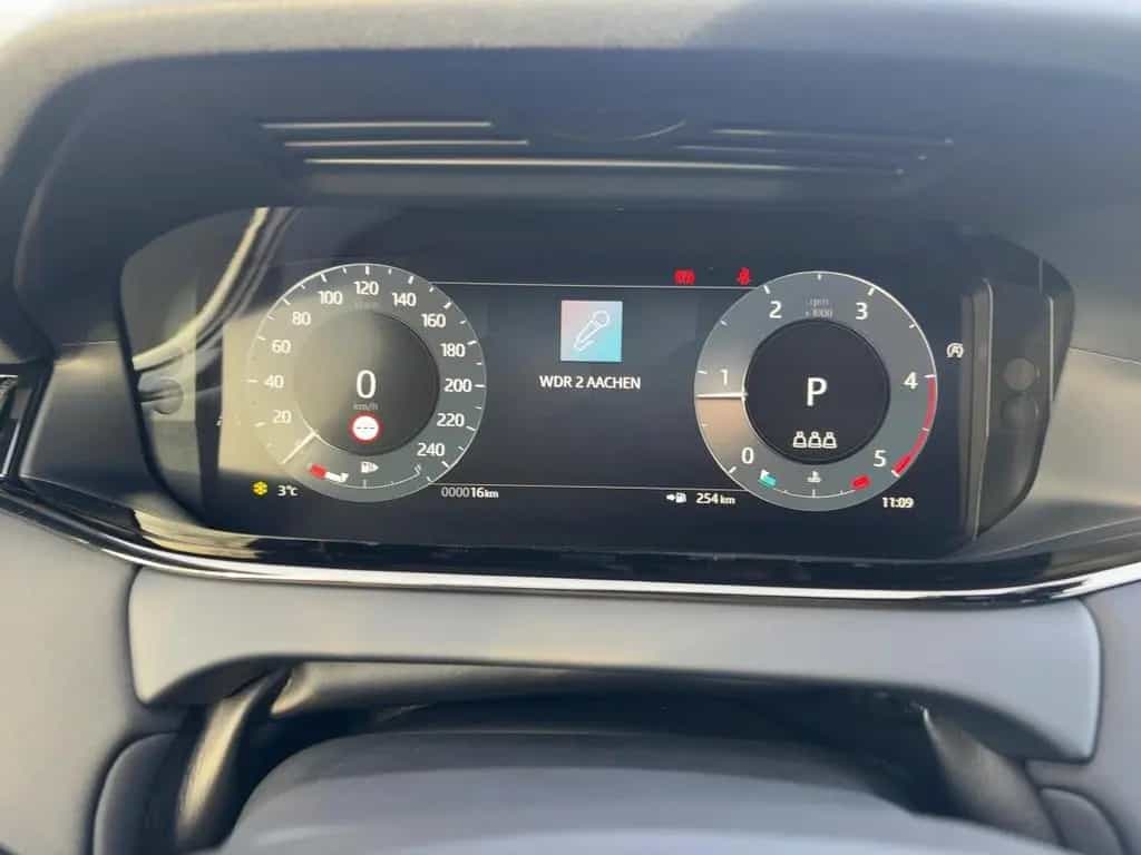 Land Rover Range Rover Rover Evoque D200 Dynamic SE Pano 20Z 11/2025-photo-20