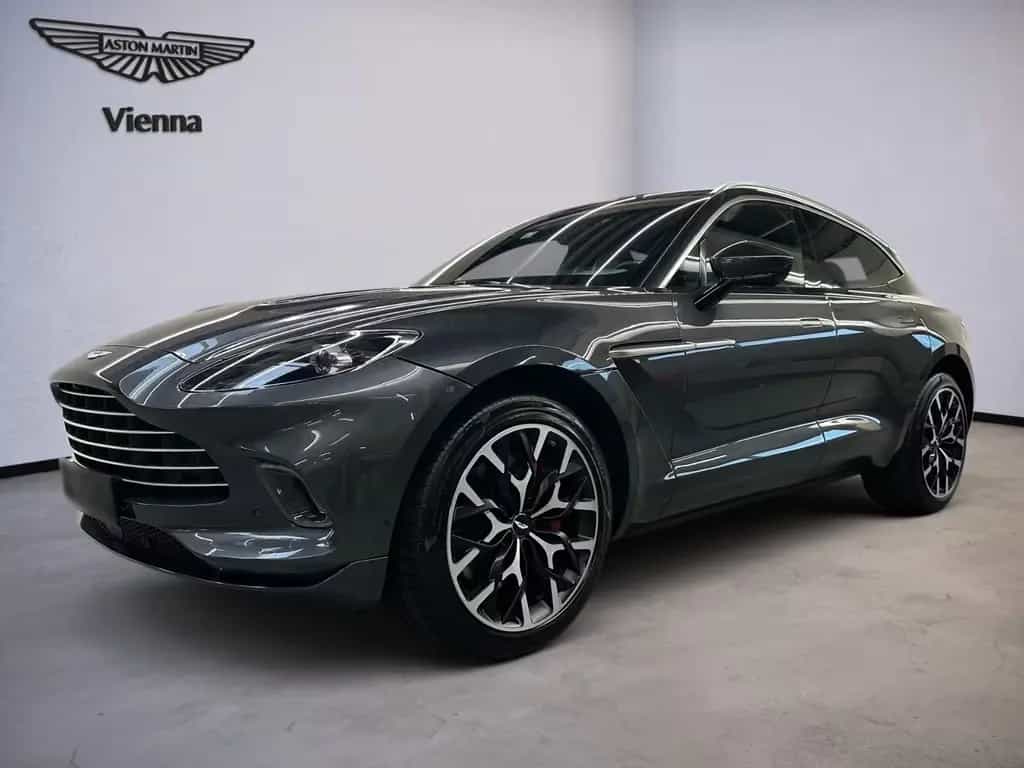 Aston Martin DBX / Xenon Grey / Obsidian Black & Spicy Red 05/2021-photo-0