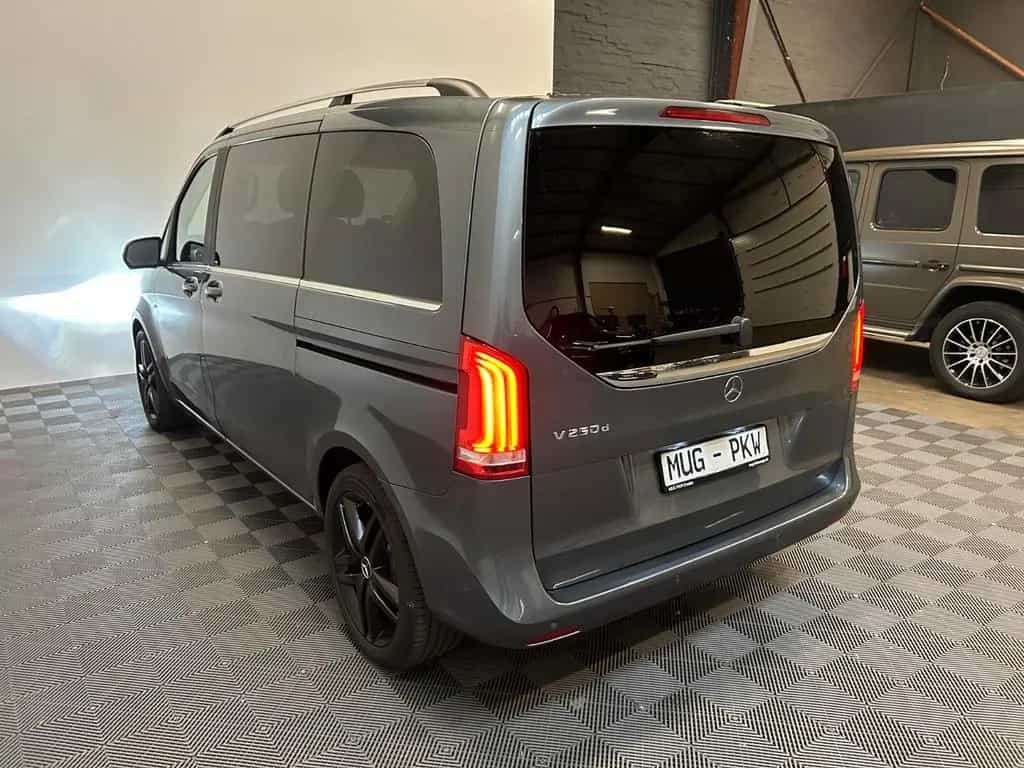Mercedes-Benz V-Class kompakt Avantgarde *7Sitze-LED-360°* 12/2015-photo-1