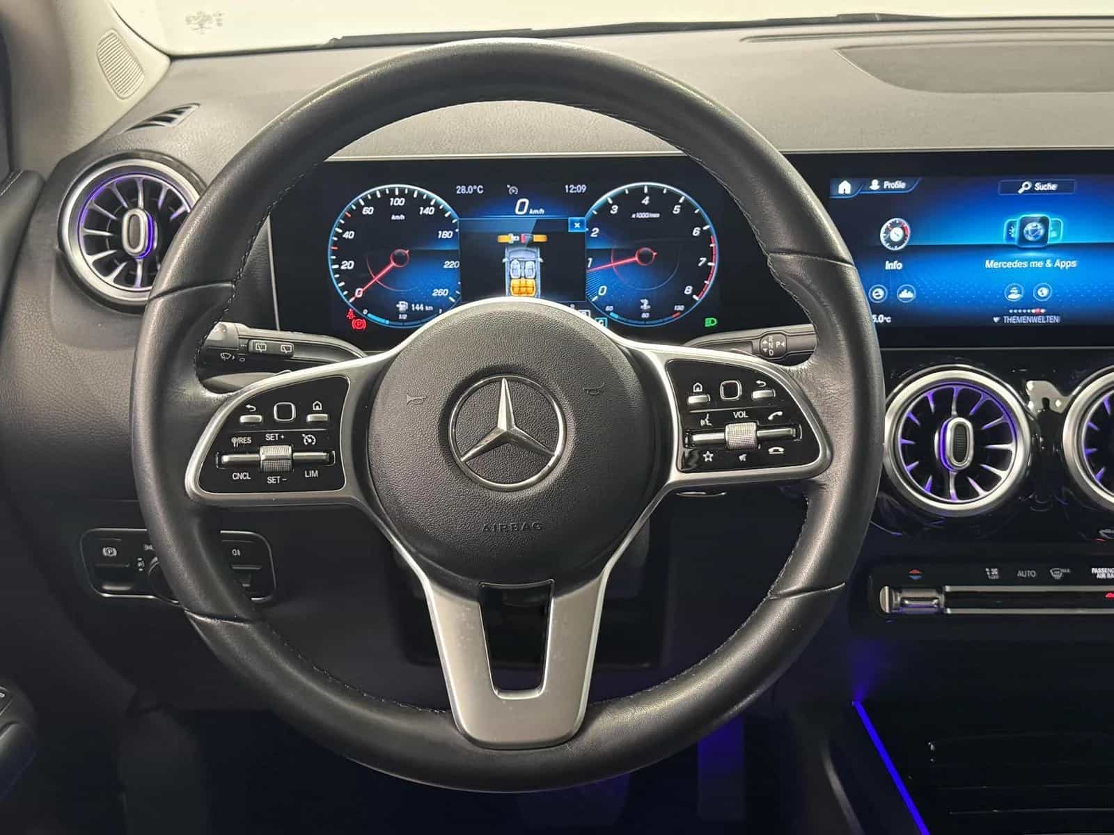 Mercedes-Benz B-Class 180 11/2019-photo-14