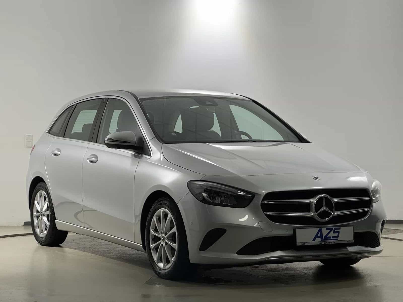 Mercedes-Benz B-Class 180 11/2019-photo-3