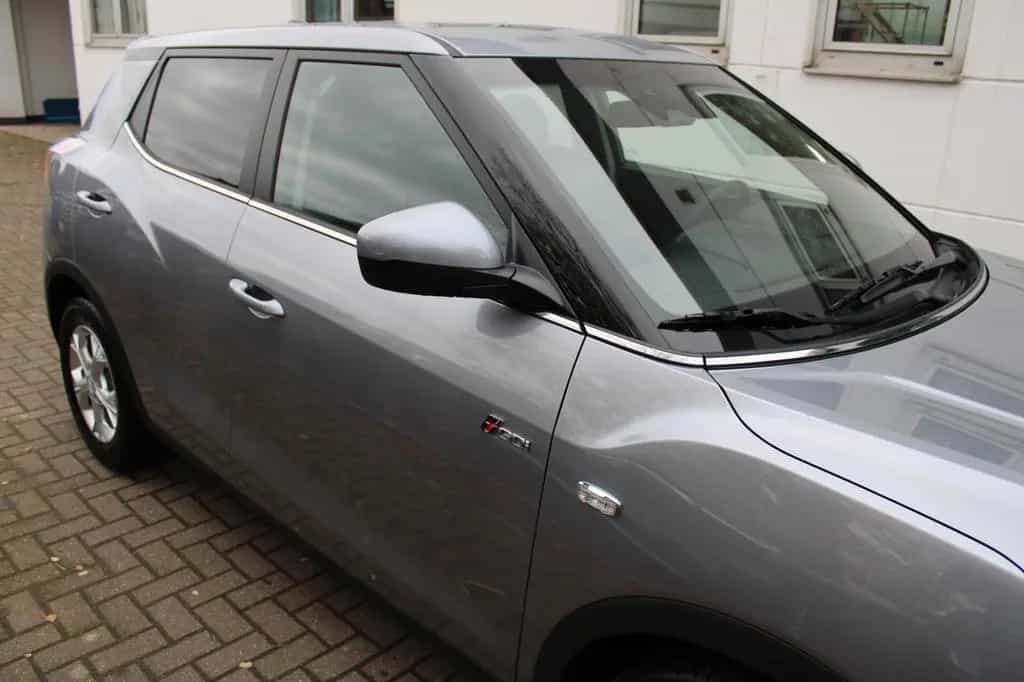 KGM Tivoli 1.5 T-GDI Essential Automatik null-photo-4
