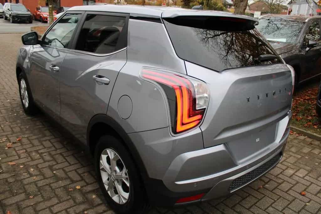 KGM Tivoli 1.5 T-GDI Essential Automatik null-photo-7
