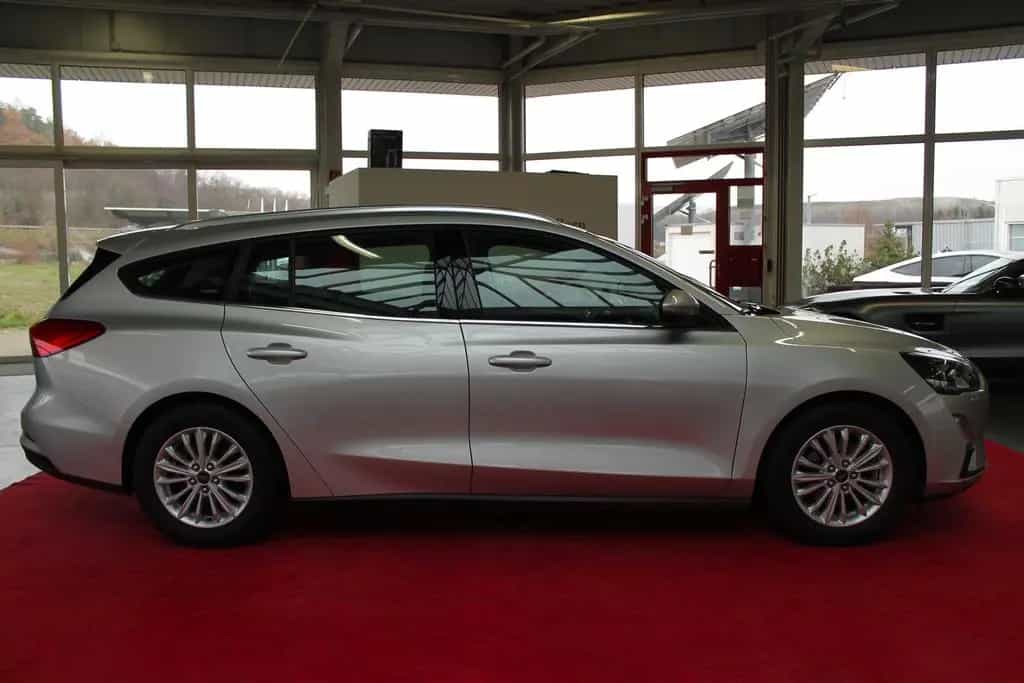 Ford Focus Erdgas / Benzin Standheizung ACC RFK 11/2019-photo-1