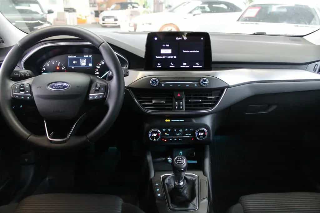 Ford Focus Erdgas / Benzin Standheizung ACC RFK 11/2019-photo-12