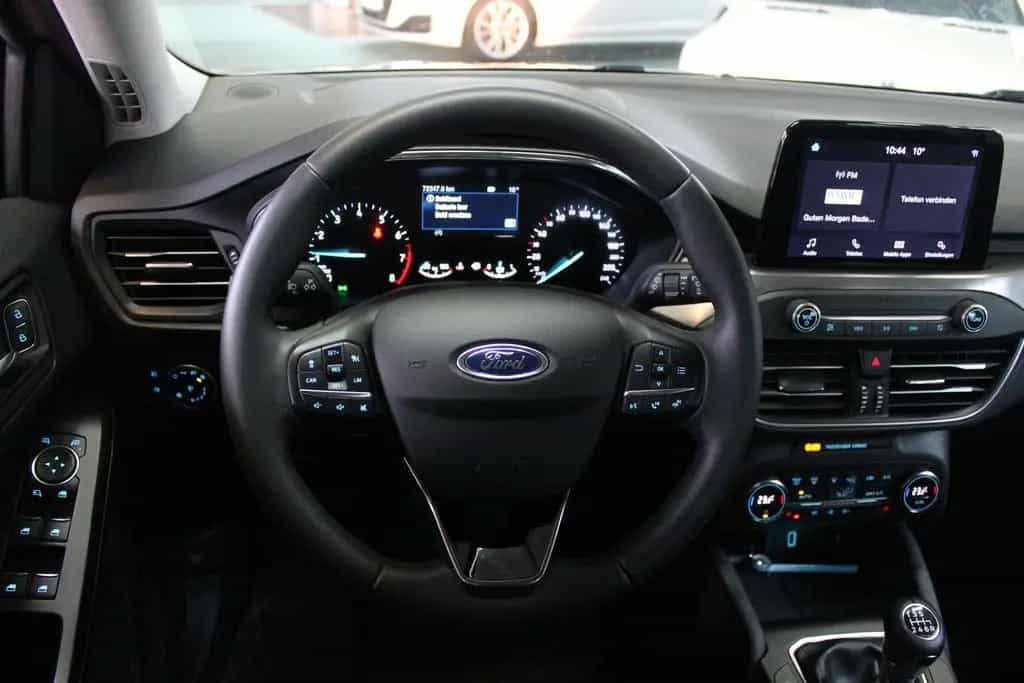 Ford Focus Erdgas / Benzin Standheizung ACC RFK 11/2019-photo-13