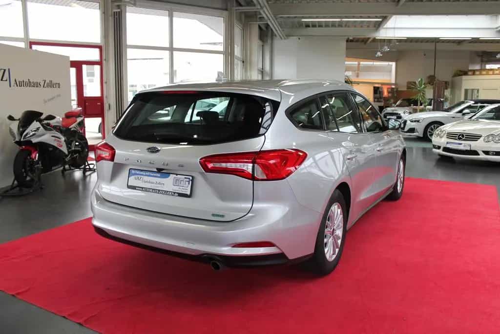 Ford Focus Erdgas / Benzin Standheizung ACC RFK 11/2019-photo-2