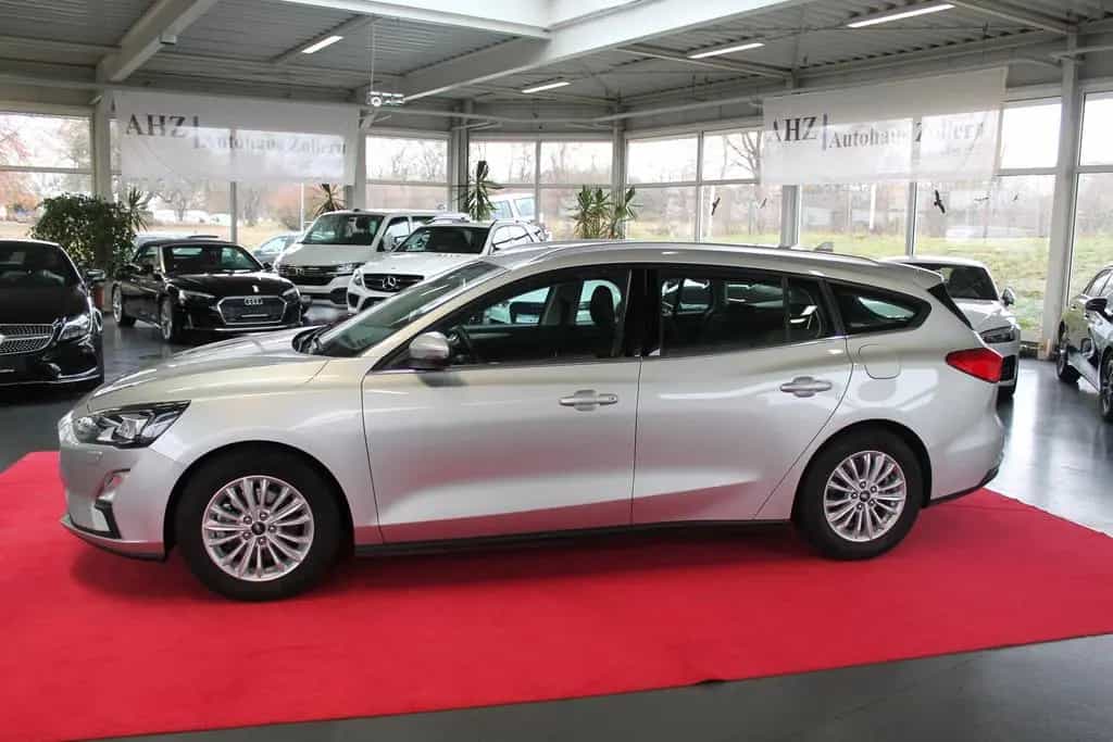Ford Focus Erdgas / Benzin Standheizung ACC RFK 11/2019-photo-5
