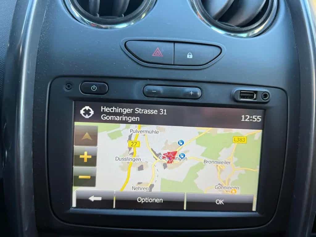 Dacia Duster I Prestige 4x2*NAVI*AHK*LEDER*FES*DR* 05/2015-photo-12