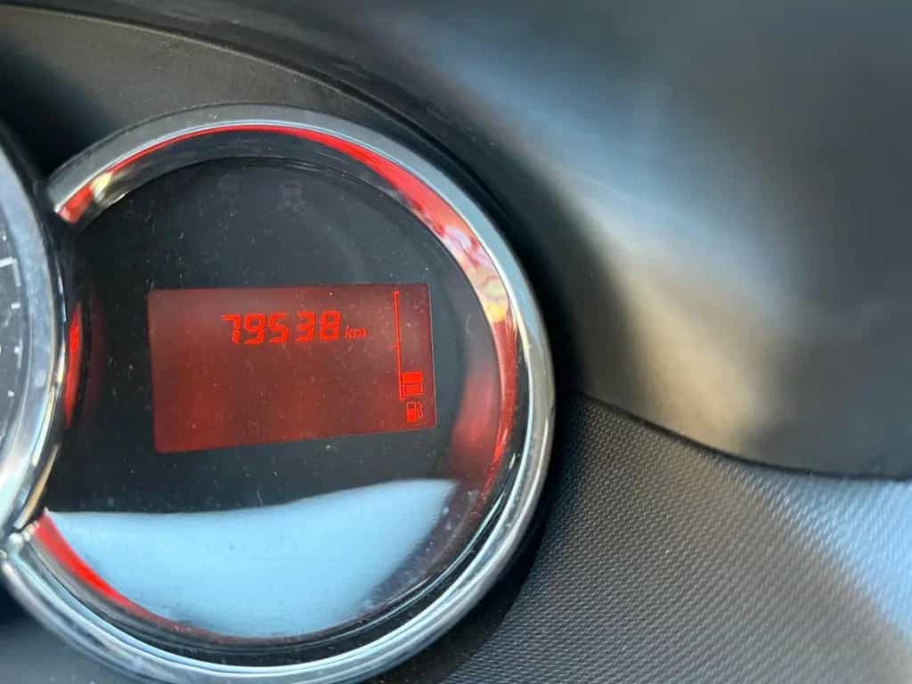 Dacia Duster I Prestige 4x2*NAVI*AHK*LEDER*FES*DR* 05/2015-photo-14