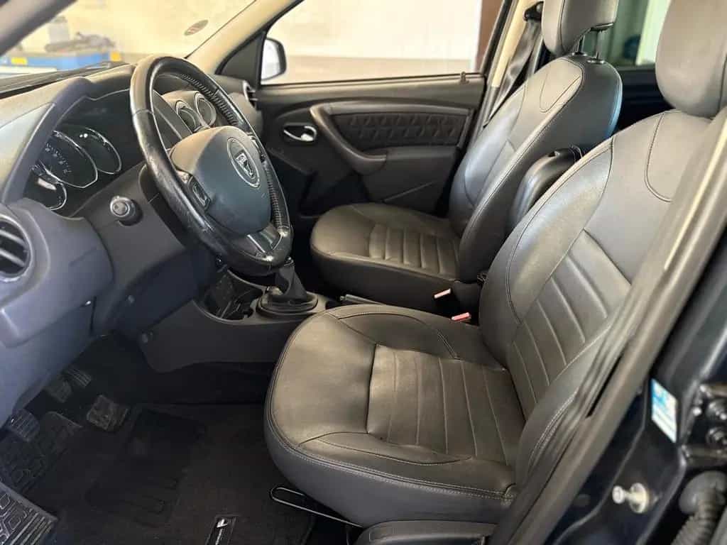 Dacia Duster I Prestige 4x2*NAVI*AHK*LEDER*FES*DR* 05/2015-photo-7