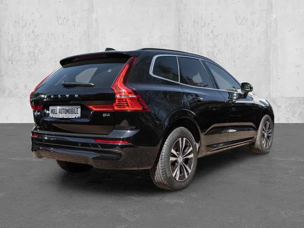 Volvo XC60 Momentum Pro 2WD Digitales Cockpit Soundsys 07/2021-photo-1