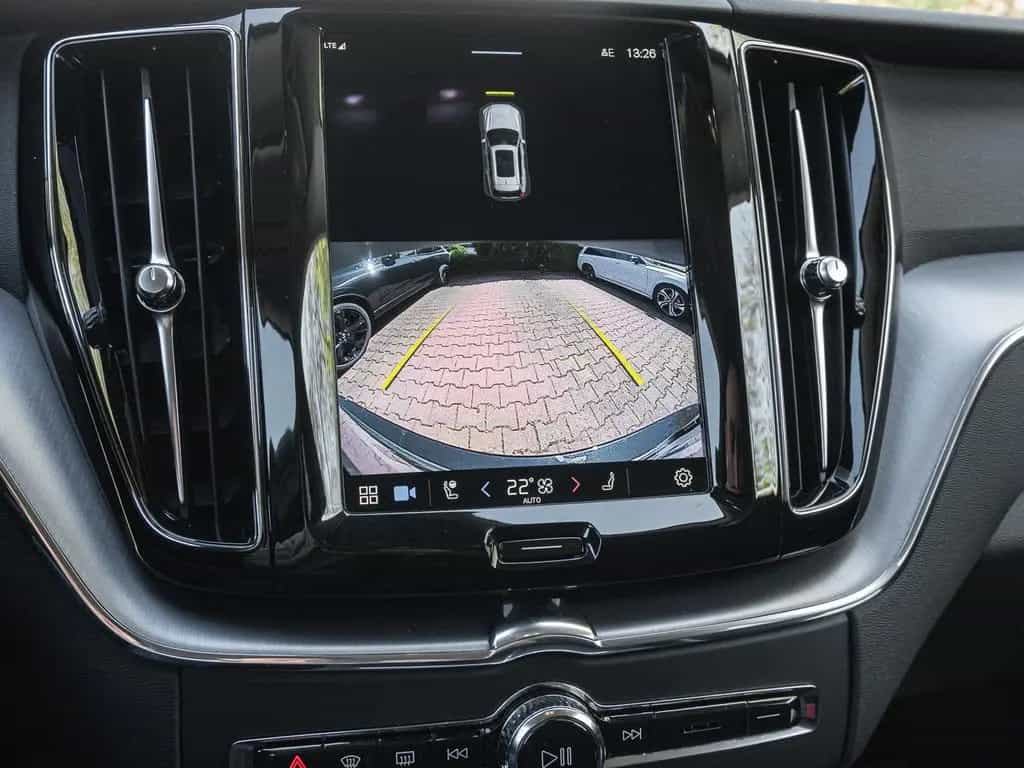 Volvo XC60 Momentum Pro 2WD Digitales Cockpit Soundsys 07/2021-photo-11