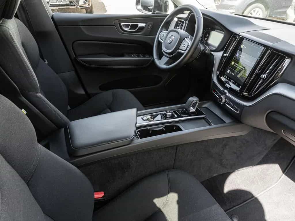 Volvo XC60 Momentum Pro 2WD Digitales Cockpit Soundsys 07/2021-photo-6