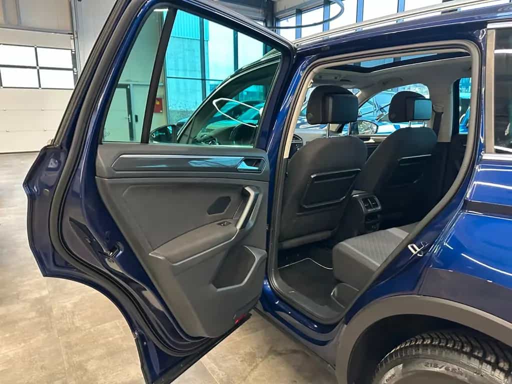 Volkswagen Tiguan Comfortline BMT/Start-Stopp 4Motion *Pano 12/2017-photo-27