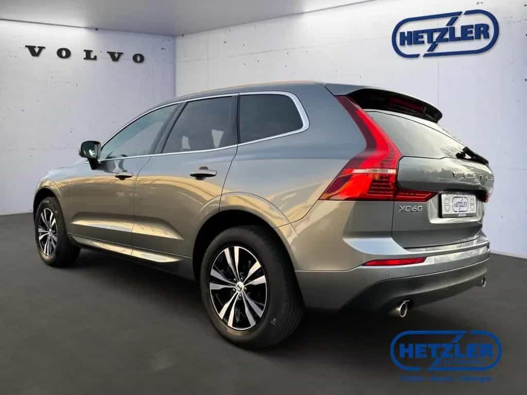 Volvo XC60 Momentum Pro 2WD AHK Navi Digitales Cockpit 04/2021-photo-3
