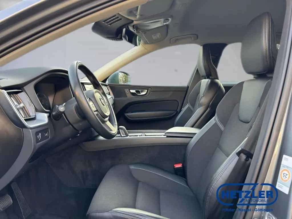 Volvo XC60 Momentum Pro 2WD AHK Navi Digitales Cockpit 04/2021-photo-6