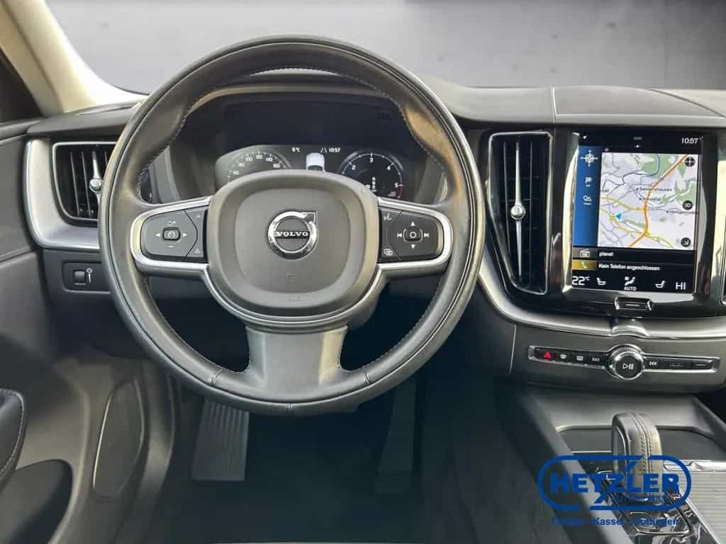 Volvo XC60 Momentum Pro 2WD AHK Navi Digitales Cockpit 04/2021-photo-9