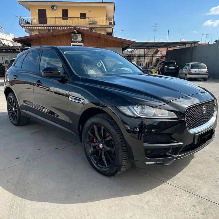 Jaguar F-Pace 2.0 D 180 CV AWD Portfolio 09/2017-photo-2