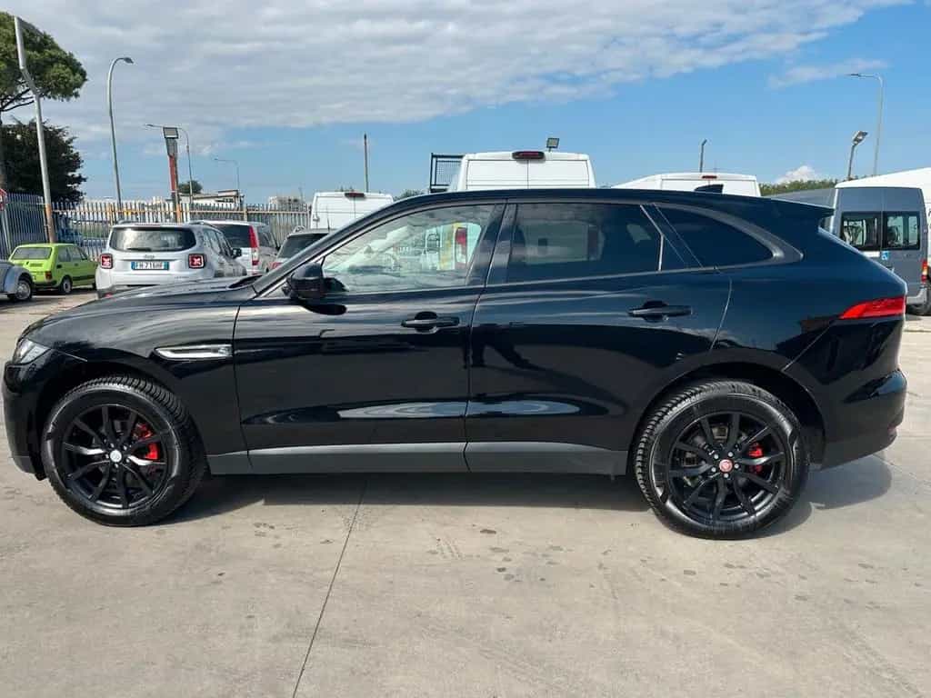 Jaguar F-Pace 2.0 D 180 CV AWD Portfolio 09/2017-photo-5