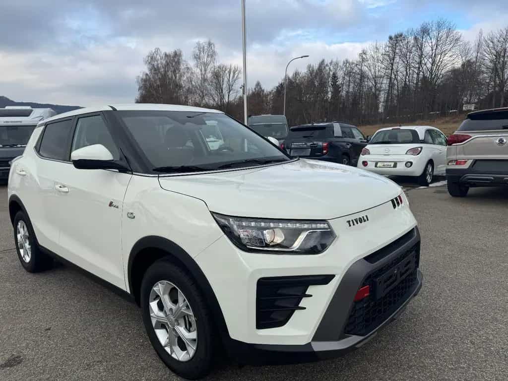 KGM Tivoli Essential Navi, SHZ null-photo-17