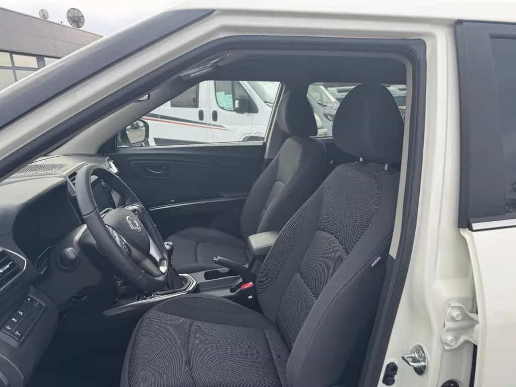 KGM Tivoli Essential Navi, SHZ null-photo-21