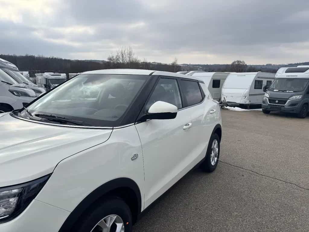 KGM Tivoli Essential Navi, SHZ null-photo-4