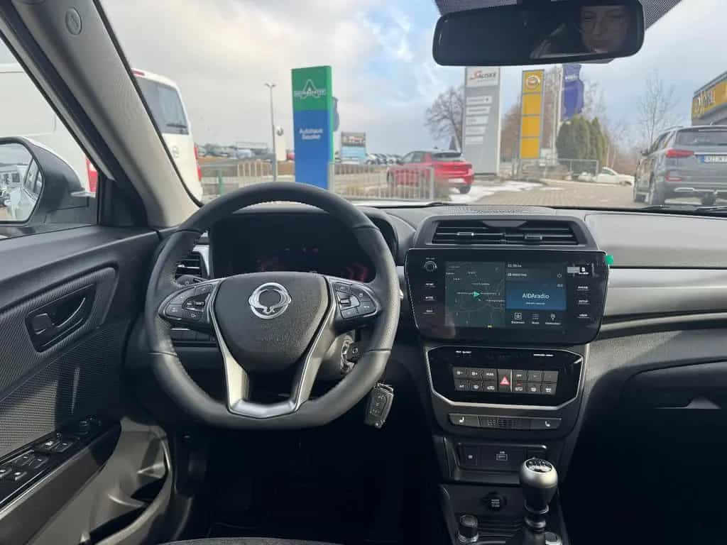 KGM Tivoli Essential Navi, SHZ null-photo-40