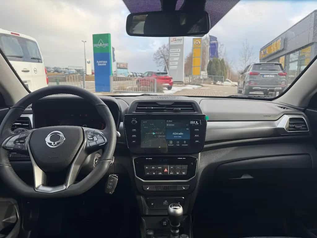 KGM Tivoli Essential Navi, SHZ null-photo-41