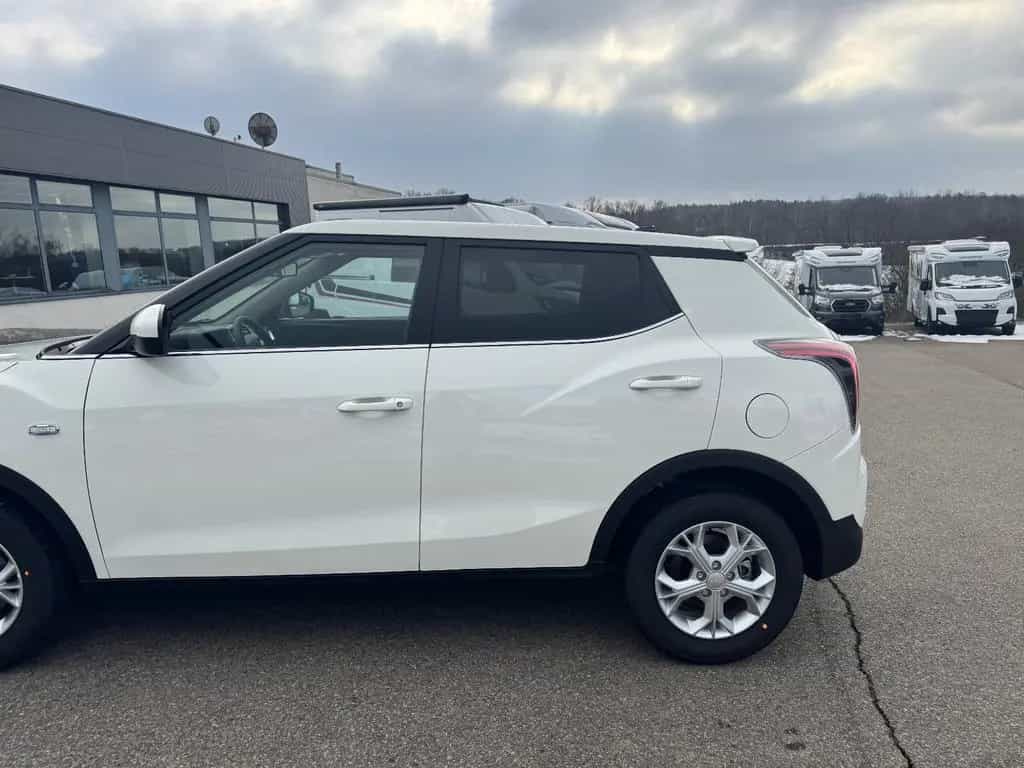 KGM Tivoli Essential Navi, SHZ null-photo-6