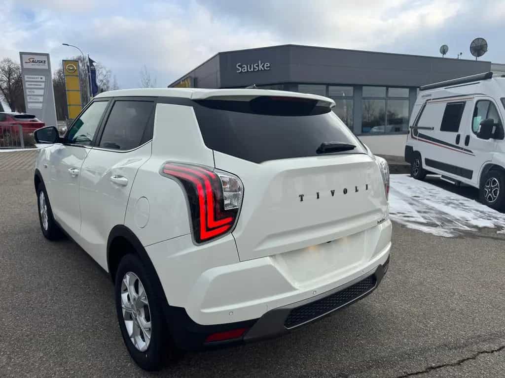 KGM Tivoli Essential Navi, SHZ null-photo-7