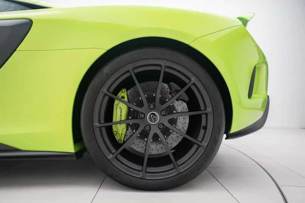 McLaren 675LT 04/2016-photo-11