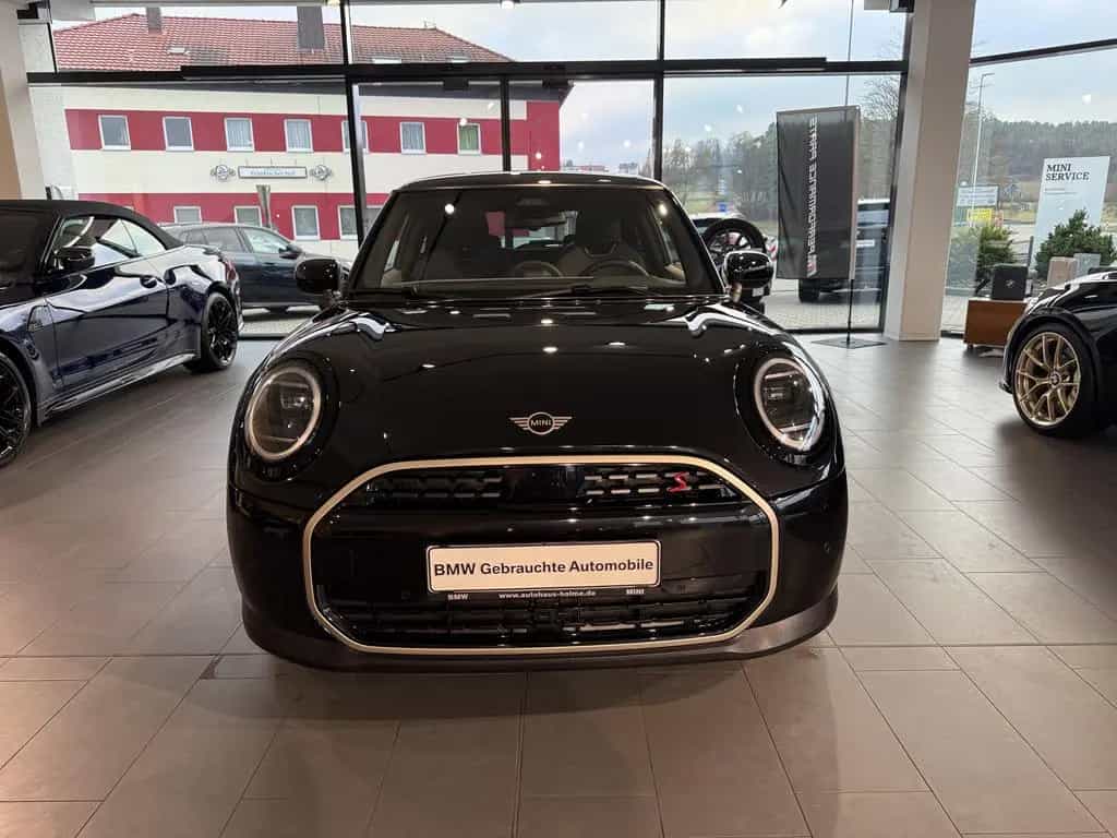 MINI Cooper S Favoured Trim 3-trg. 11/2024-photo-10