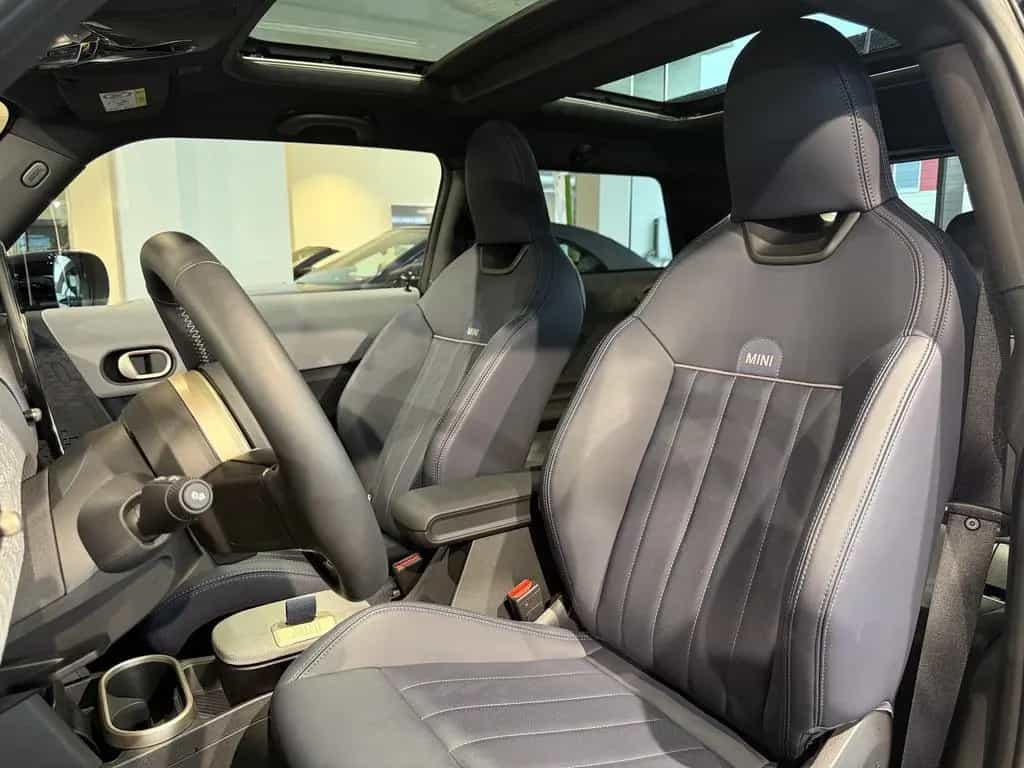 MINI Cooper S Favoured Trim 3-trg. 11/2024-photo-12