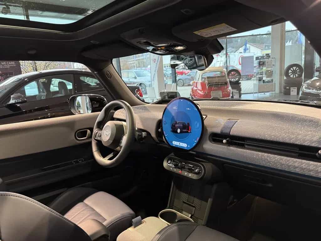 MINI Cooper S Favoured Trim 3-trg. 11/2024-photo-17