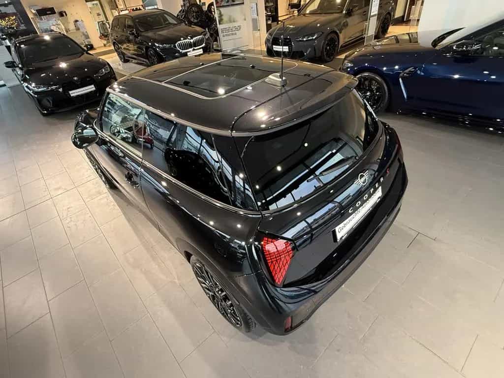 MINI Cooper S Favoured Trim 3-trg. 11/2024-photo-25