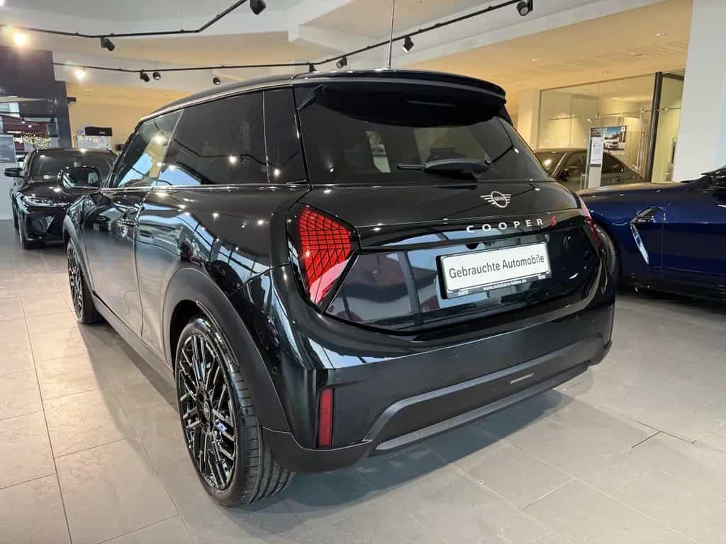 MINI Cooper S Favoured Trim 3-trg. 11/2024-photo-4