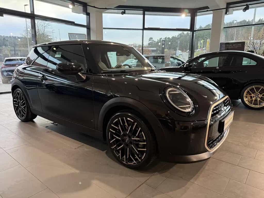 MINI Cooper S Favoured Trim 3-trg. 11/2024-photo-8