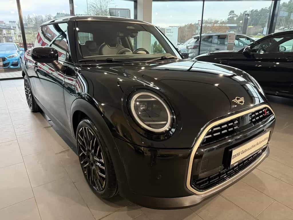 MINI Cooper S Favoured Trim 3-trg. 11/2024-photo-9