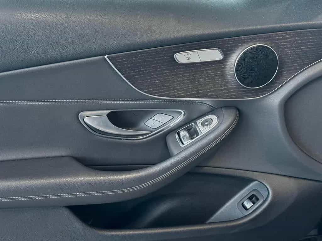 Mercedes-Benz C-Class 300 Coupe 2.0 CGI "LED/AMG/Pano/ACC/R-Kamera" 02/2019-photo-5