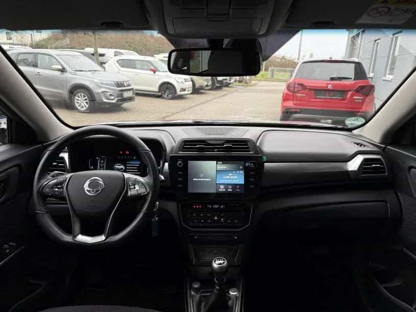 KGM Tivoli 6MT 2WD+Navi+Kamera+Sitzhzg.+Lichtauto. 03/2025-photo-17