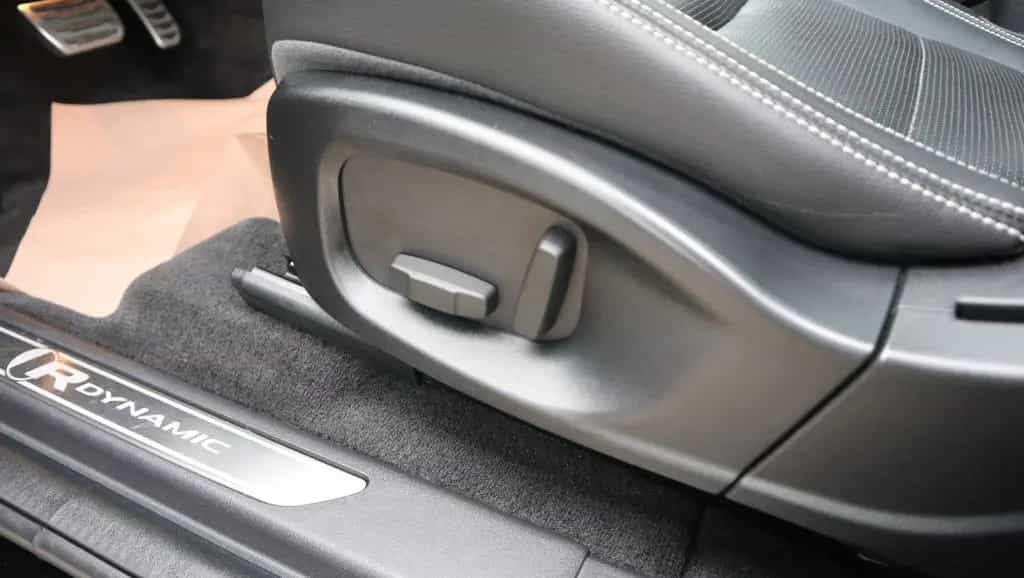 Jaguar E-Pace R-Dynamic S - Pano LED ACC Navi 05/2020-photo-26