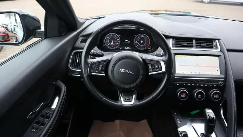 Jaguar E-Pace R-Dynamic S - Pano LED ACC Navi 05/2020-photo-7