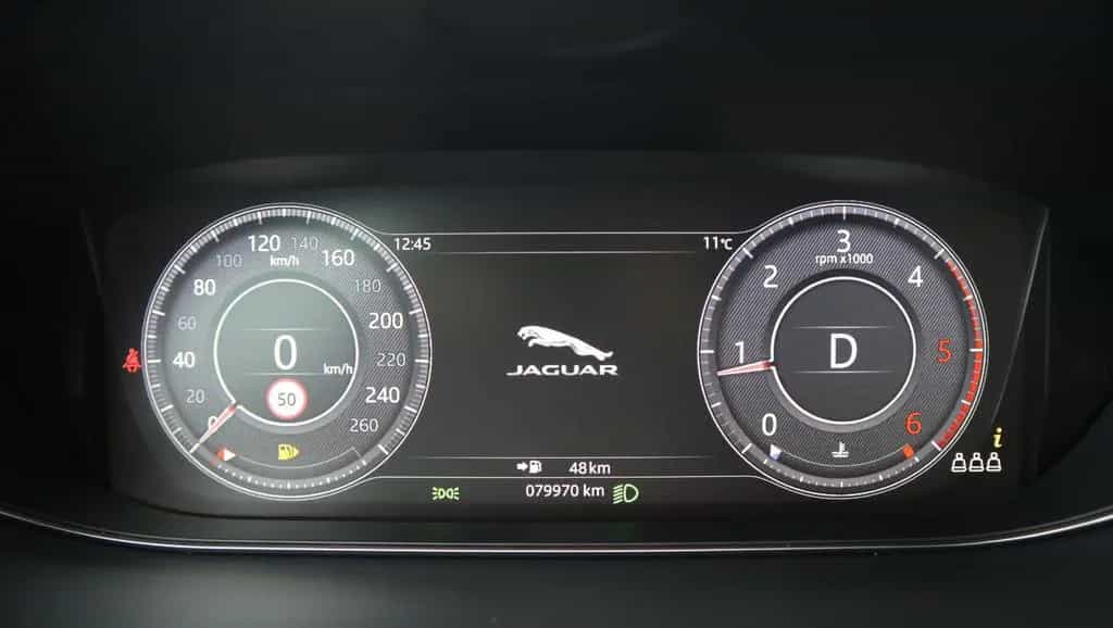 Jaguar E-Pace R-Dynamic S - Pano LED ACC Navi 05/2020-photo-8